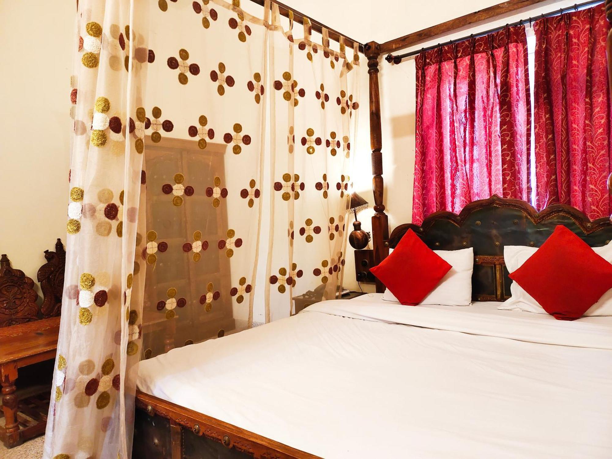 Sisodia Hotel & Resorts Джодхпур Экстерьер фото