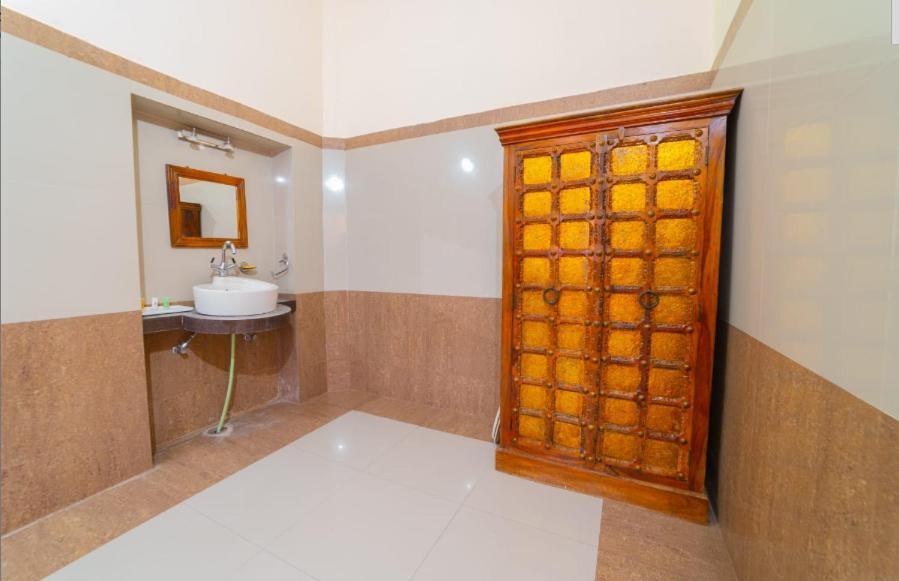 Sisodia Hotel & Resorts Джодхпур Экстерьер фото