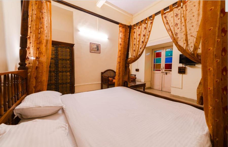 Sisodia Hotel & Resorts Джодхпур Экстерьер фото